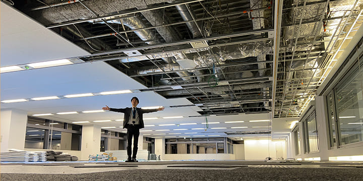 スミダシのフロアと人事部の大湯