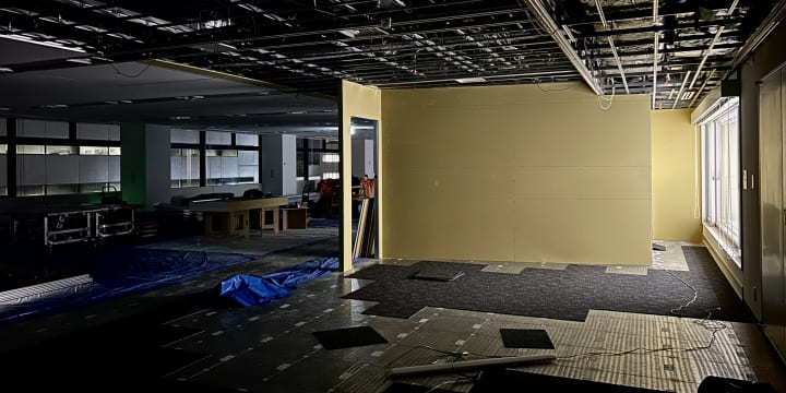 骨組みから部屋に変化した工事の写真